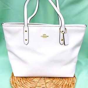 Coach City Zip Tote Shoulder Bag